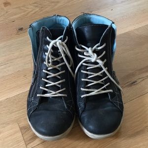 Cloud high top leather sneakers,